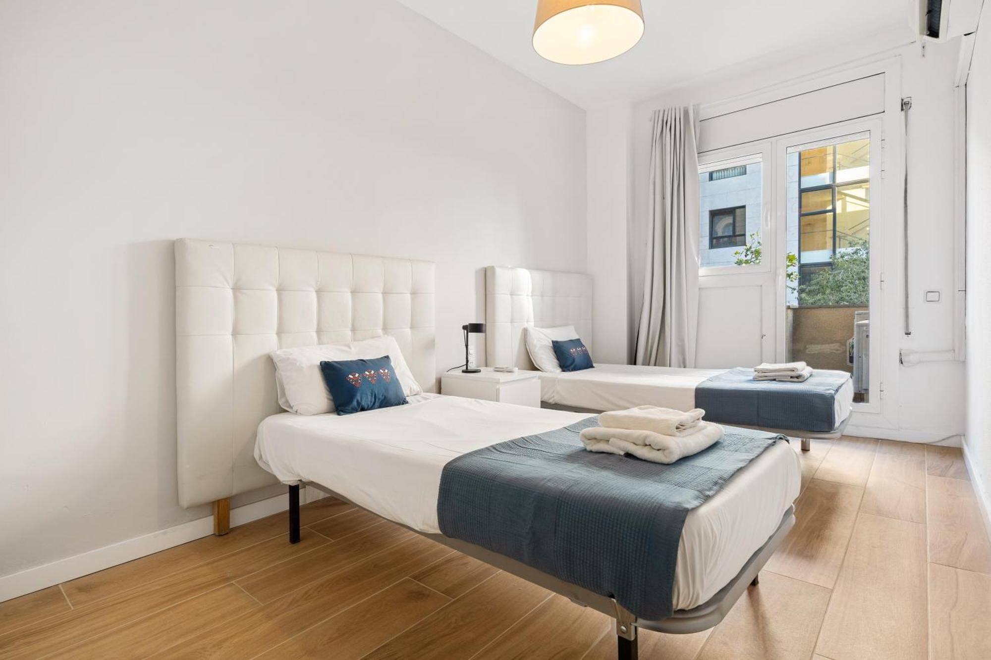 Fridays Flats Spacious 4Br Family Retreat Barcelona Exterior foto